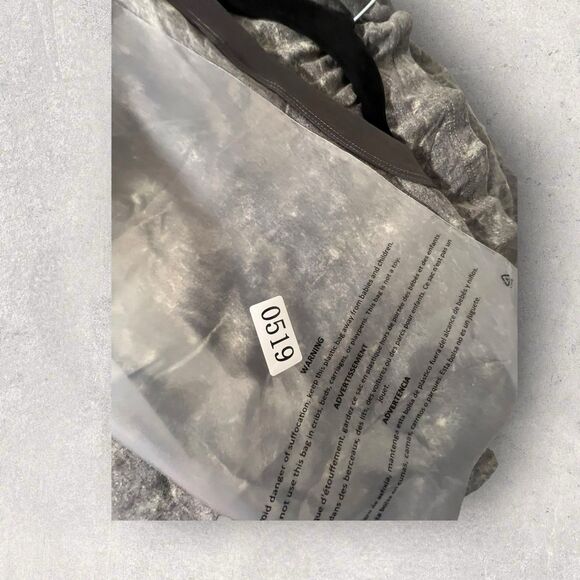 LulaRoe Liv Tshirt-Size XLarge-Heather Grey Print TshirT -NWT - Picture 4 of 5